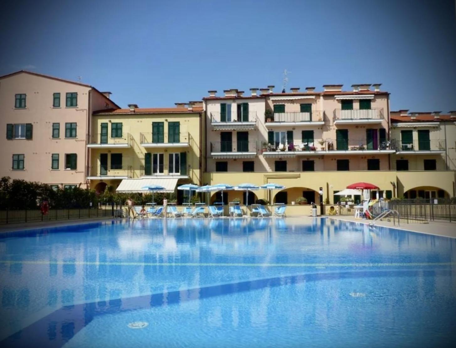 Studio Mer Piscine Cala Di Sole Imperia Italie Mono Locale Une Seule Piece Экстерьер фото
