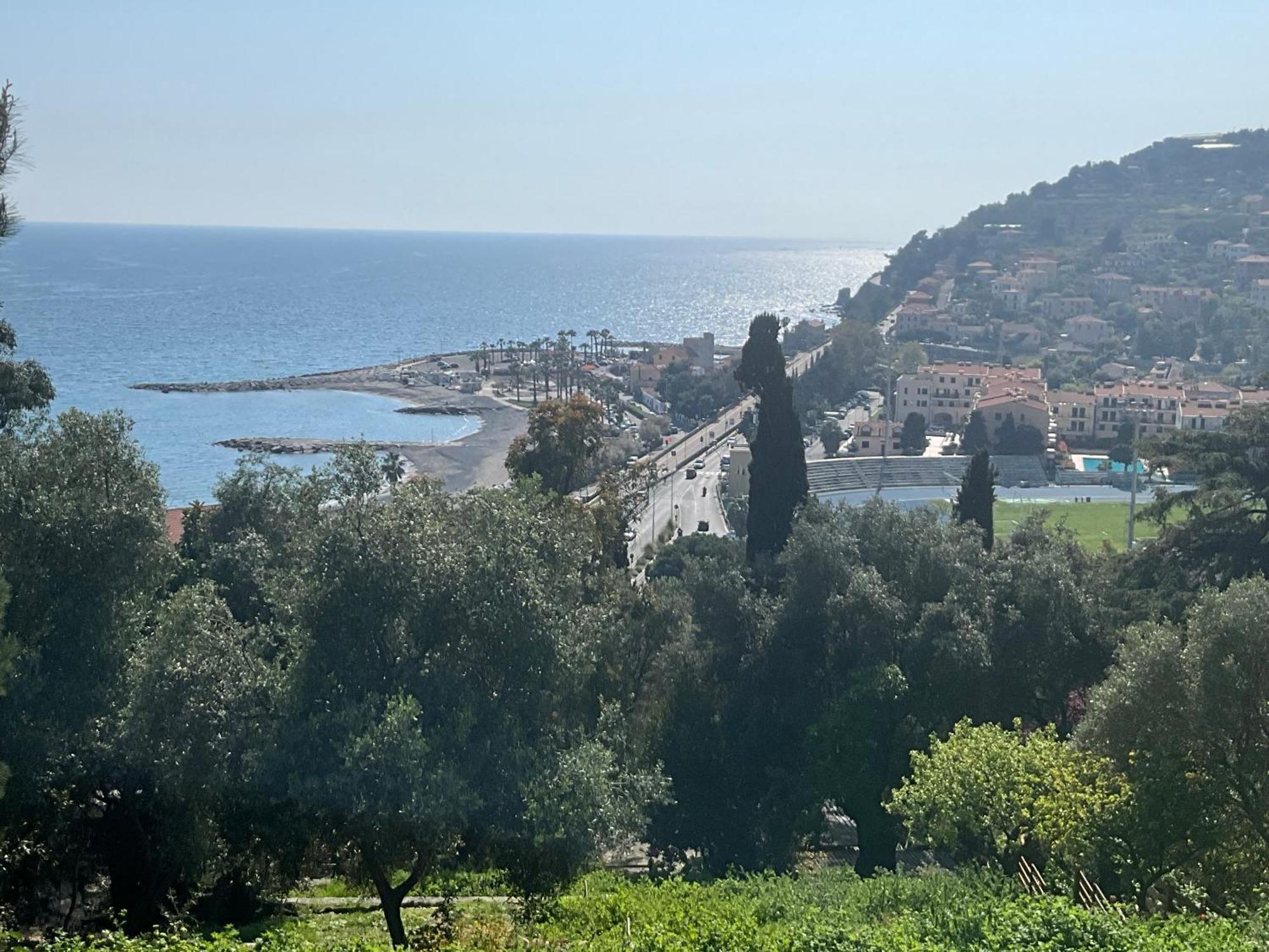 Studio Mer Piscine Cala Di Sole Imperia Italie Mono Locale Une Seule Piece Экстерьер фото